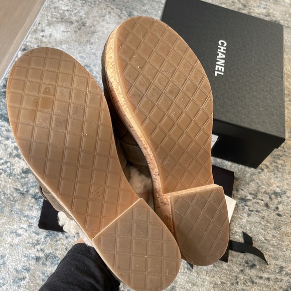 Authentic CHANEL 21A Quilted Suede Cork Shearling Mule / Clog Green/ Taupe SZ.37 - Picture 7 of 15